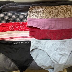 PINK Victoria's Secret Multi-Color Women’s Hipster & Bikini Panty Set